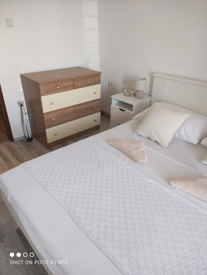 Apartmani Lana ชิเบนิก ภายนอก รูปภาพ